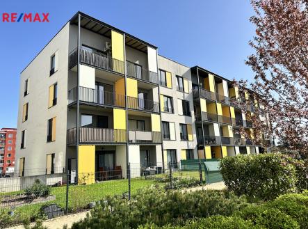 Pohled na dům ze zahrady | Prodej bytu, 3+kk, 88 m²