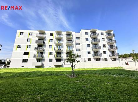 Pronájem bytu, 1+kk, 38 m² obrázek