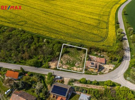 foto-s-obedelnikem-7.jpg | Prodej - pozemek pro bydlení, 656 m²