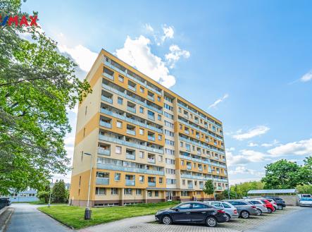 pohled na dům | Prodej bytu, 3+1, 74 m²