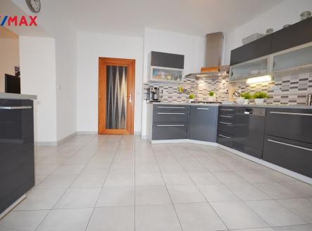 Prodej - dům/vila, 200 m²