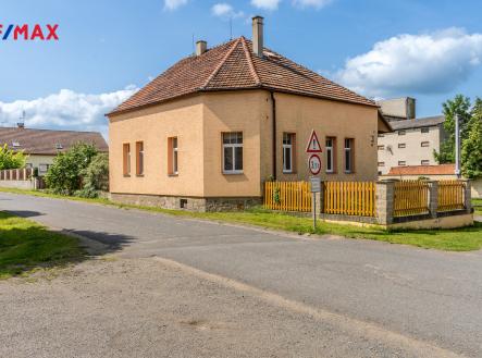 Pohled z ulice | Prodej - dům/vila, 105 m²