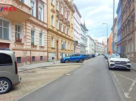 po zavedení zón většinou zaparkovat. | Prodej bytu, 3+kk, 82 m²