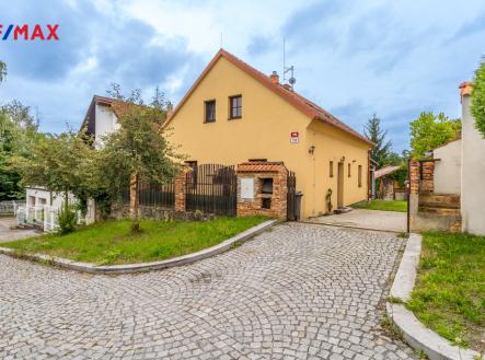 Pohled z ulice | Prodej - dům/vila, 130 m²