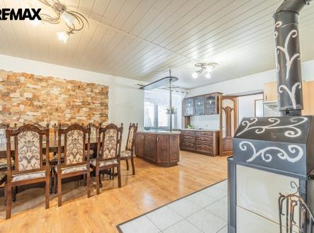 Obývací pokoj | Prodej - chata/rekreační objekt, 199 m²