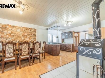 Obývací pokoj | Prodej - chata/rekreační objekt, 199 m²