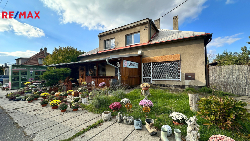 Pohled na dům z ulice