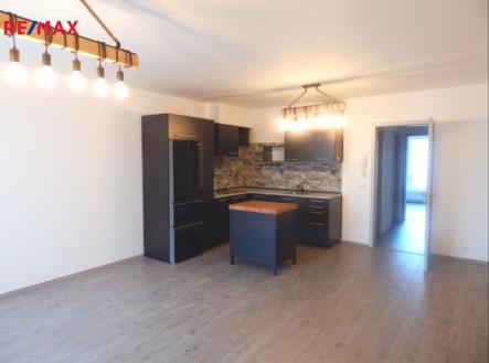 Obývací pokoj s linkou | Pronájem bytu, 3+kk, 78 m²