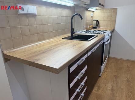 kuchyňská linka | Pronájem bytu, 1+1, 36 m²