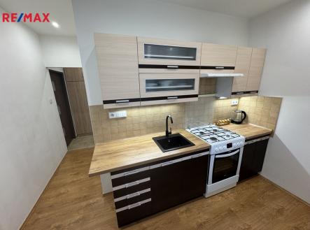 kuchyňská linka | Pronájem bytu, 1+1, 36 m²
