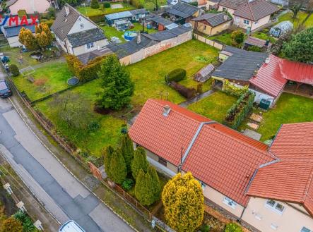 Pohled na dům a pozemek | Prodej - dům/vila, 53 m²