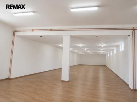 prazdny.png | Pronájem - obchodní prostor, 420 m²