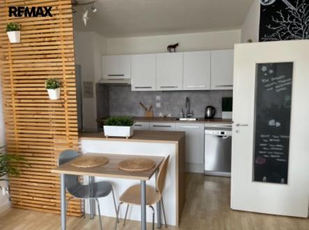 d7da1bac-3623-4c18-a1ff-bd4fd94b52d8.jpeg | Pronájem bytu, 2+kk, 48 m²