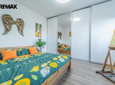 ložnice s vestavěnou skříní | Pronájem bytu, 2+1, 54 m²