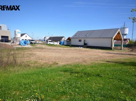 dsc-0700.jpg | Pronájem - pozemek, zahrada, 800 m²