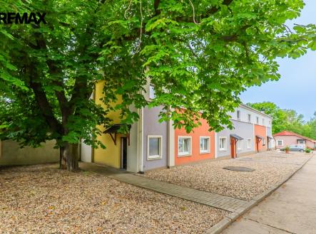 foto-40.jpg | Prodej - nájemní dům, 301 m²