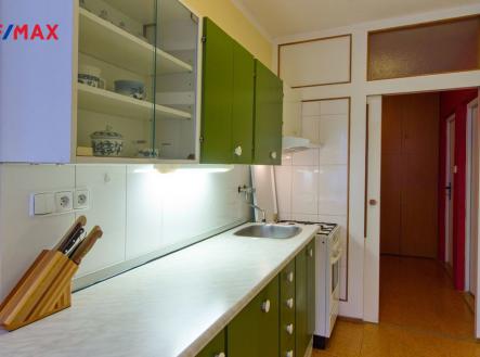 praha-10-kuchyn.jpg | Prodej bytu, 2+1, 66 m²