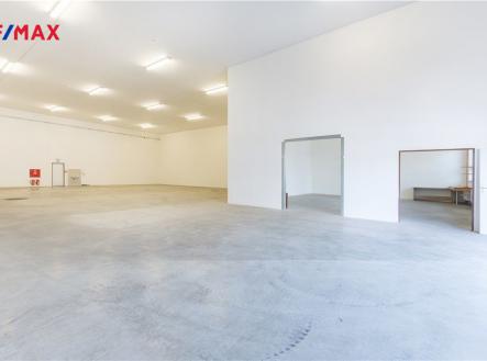 Pronájem - skladovací prostor, 1 338 m²