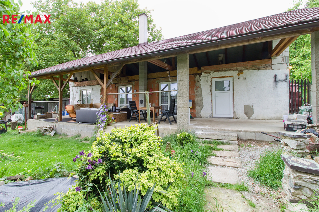 cernovice-01-dum.jpg