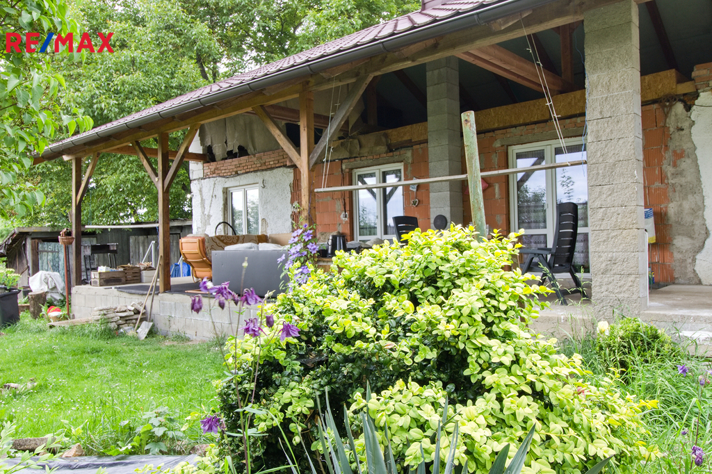 cernovice-02-dum.jpg