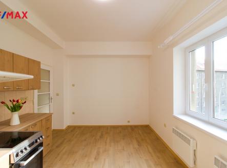 budejovicka-03-kuchyn.jpg | Pronájem bytu, 2+1, 75 m²