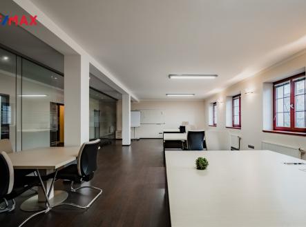 dsc-3.jpg | Prodej - kanceláře, 214 m²