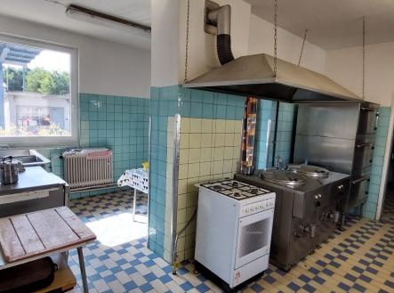 Kuchyň | Pronájem - jiné, 142 m²