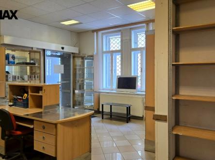 Místnost 1 | Prodej - obchodní prostor, 98 m²