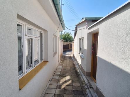 Oba domy | Prodej - dům/vila, 81 m²