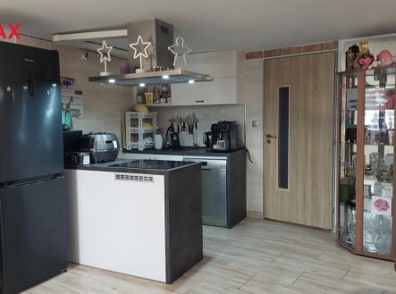 Kuchyňský kout v obývacím pokoji | Prodej - dům/vila, 145 m²