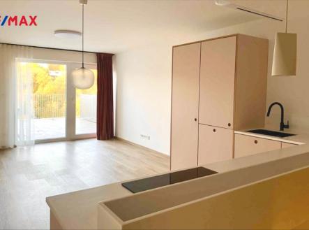 att.b2wozp2qyjivofmjdrni6zvmjh2o7xwe97r6jwe8uju-2.jpg | Pronájem bytu, 3+kk, 76 m²