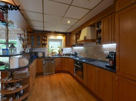 dsc03369.jpg | Prodej - chata/rekreační objekt, 350 m²