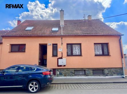 predni-pohled-2.jpg | Prodej - dům/vila, 259 m²