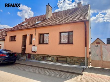 predni-pohled-3.jpg | Prodej - dům/vila, 259 m²