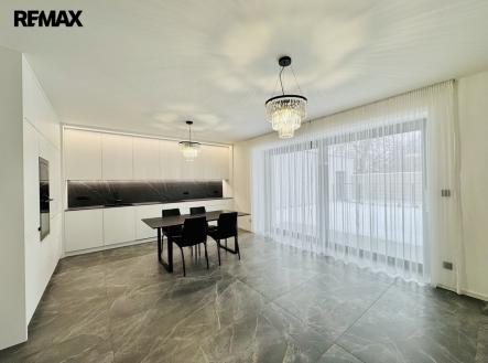 img-e7163.jpg | Pronájem bytu, 3+kk, 250 m²