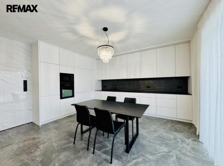 img-e7114.jpg | Pronájem bytu, 4+kk, 125 m²