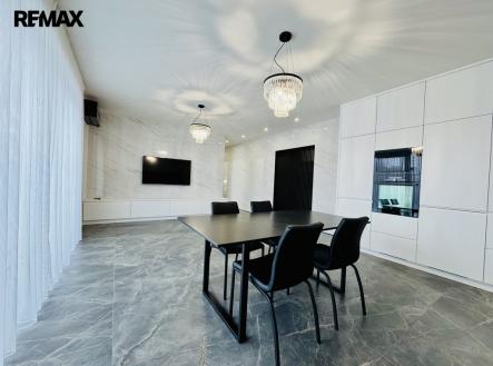 img-e7105.jpg | Pronájem bytu, 4+kk, 125 m²