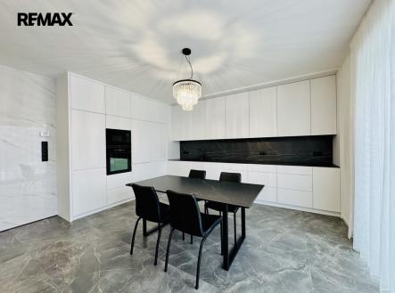 img-e7114.jpg | Pronájem bytu, 4+kk, 125 m²