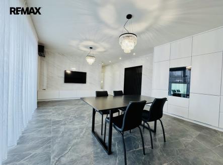 img-e7105.jpg | Pronájem bytu, 4+kk, 125 m²