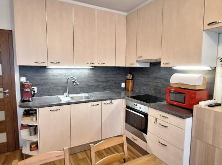 Obývací pokoj s kuchyňským koutem | Prodej bytu, 2+kk, 44 m²