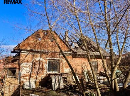 Pohled zezadu | Prodej - pozemek pro bydlení, 2 494 m²