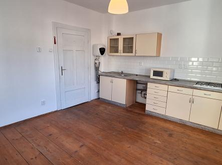 Kuchyňská linka | Pronájem - kanceláře, 17 m²