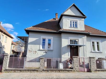 Pohled na budovu | Pronájem - kanceláře, 17 m²