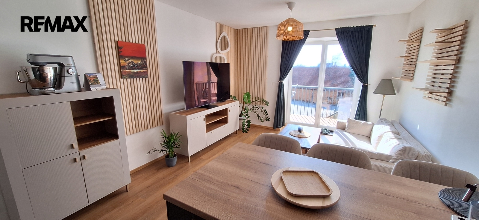 Obývací pokoj s kuchyňským koutem