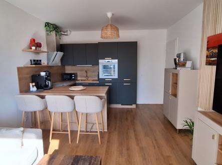 Obývací pokoj s kuchyňským koutem | Prodej bytu, 2+kk, 48 m²