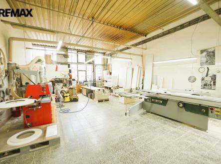 interiér haly | Prodej - výrobní prostor, 2 749 m²