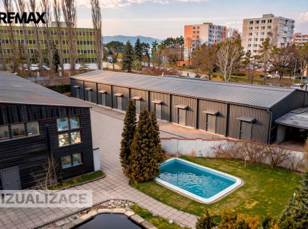 3-mensi.jpg | Prodej - skladovací prostor, 2 749 m²