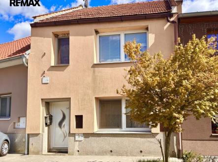 Pohled přední 2 | Prodej - dům/vila, 120 m²