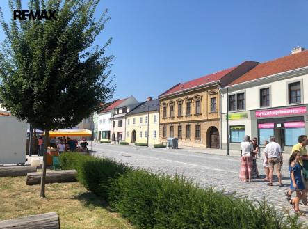 náměstí | Prodej - nájemní dům, 485 m²