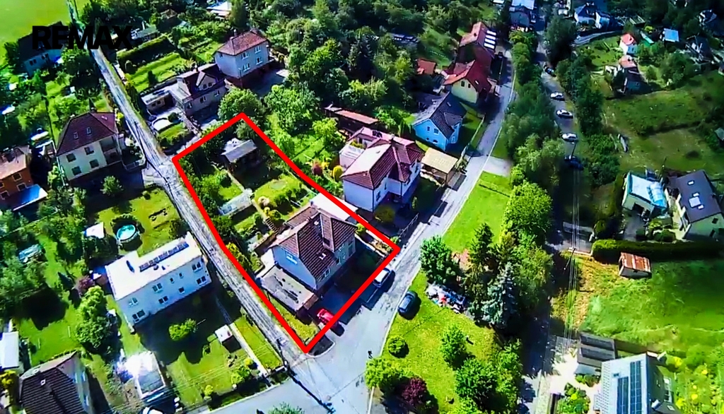 Pohled na dům z výšky